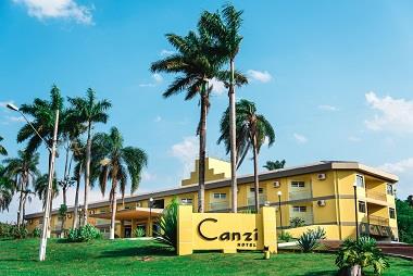 Canzi Cataratas Hotel**