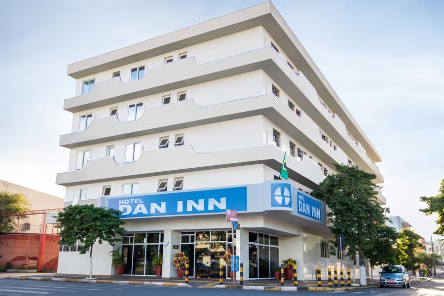 Hotel Dan Inn**